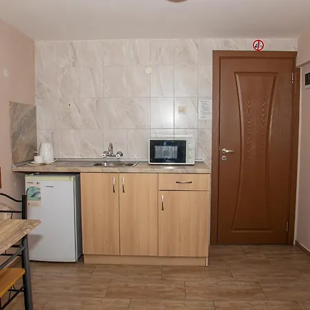 Veselina Loft 希萨里亚